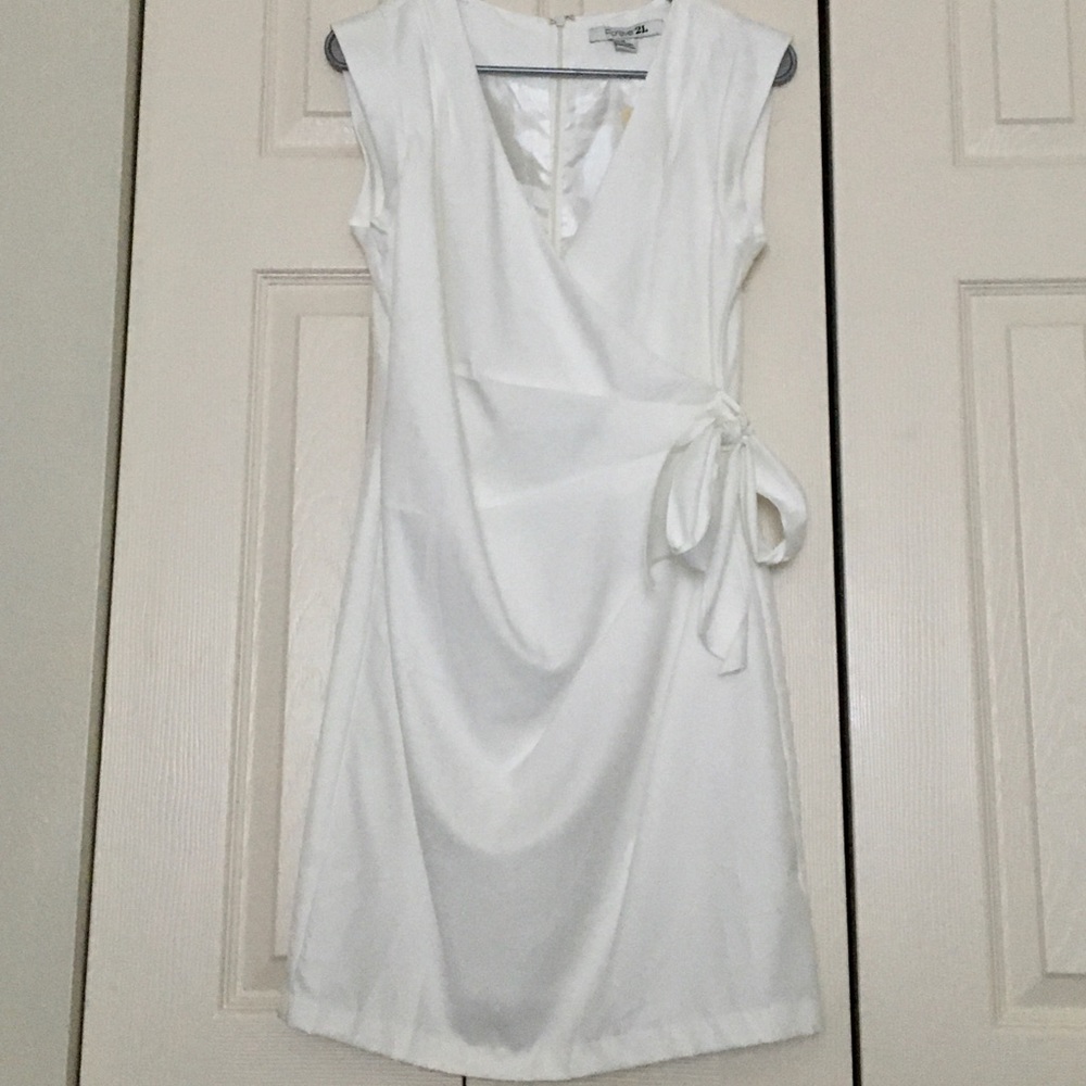 NWT Forever 21 White Dress